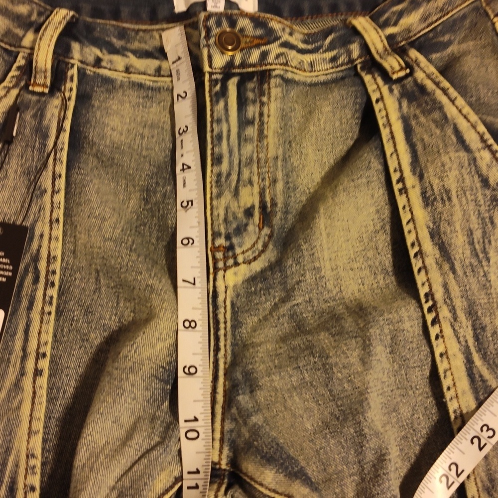 Fashion Nova Women's Size 7 Making It Work Tinted Cargo Jeans - Picture 10 of 13